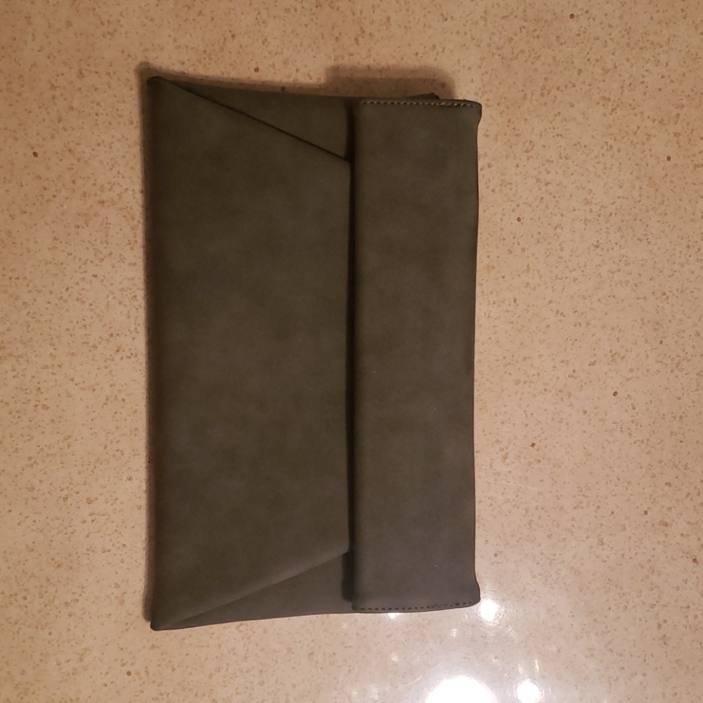 Army green sleek clutch